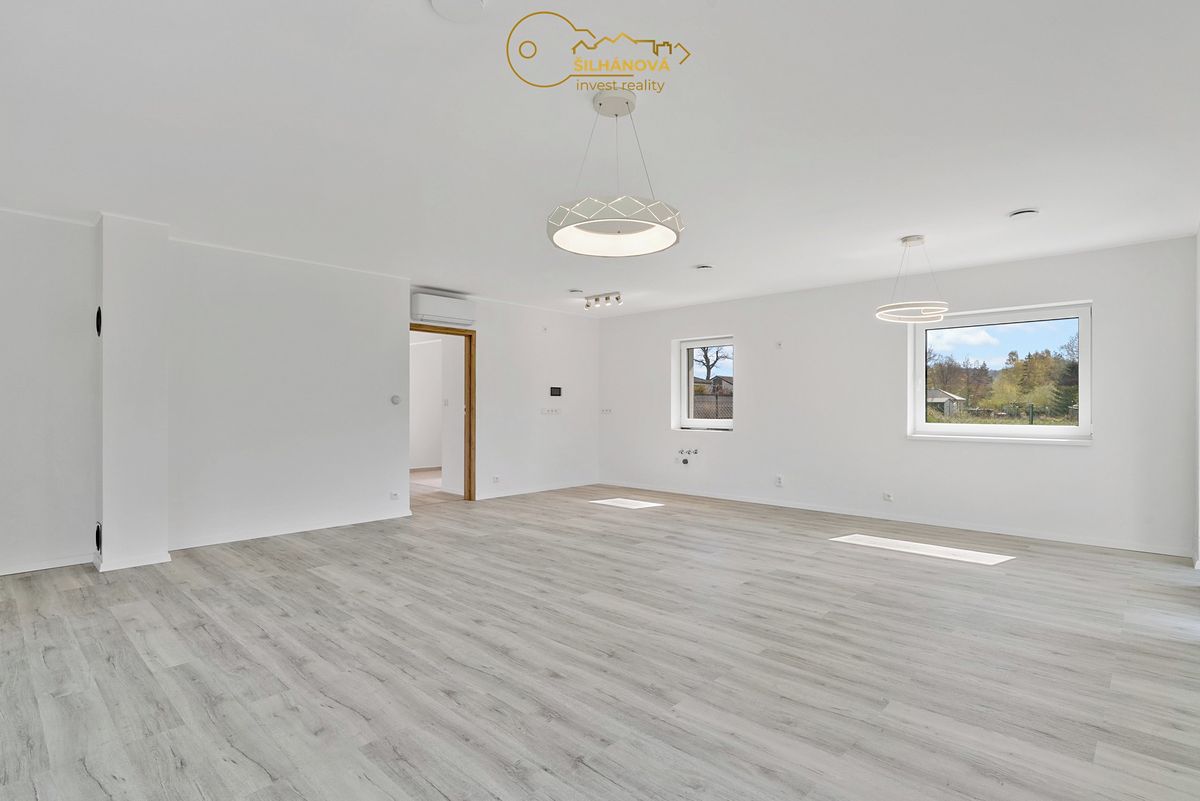 Prodej rodinného domu 120 m², pozemek 893 m² – fotografie 4