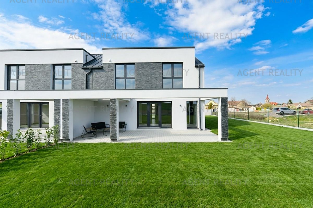 Prodej rodinného domu 156 m², pozemek 376 m² – fotografie 2
