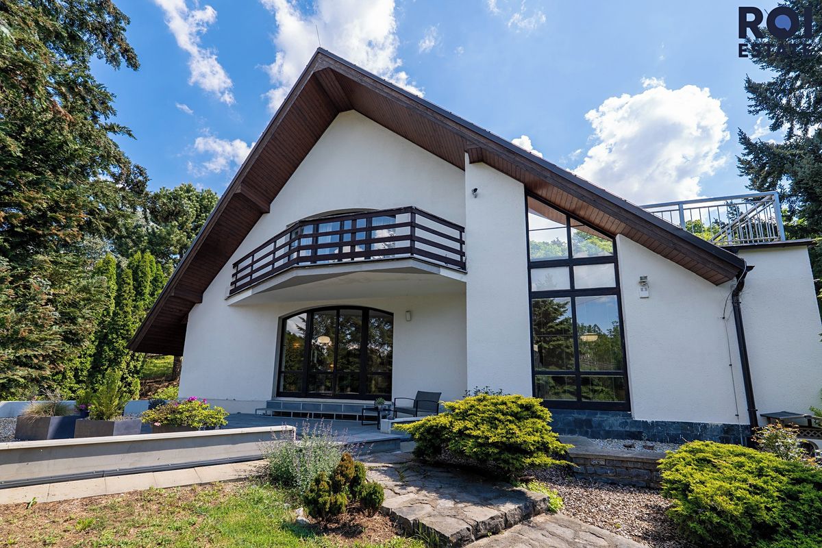 Prodej rodinného domu 385 m², pozemek 3509 m² – fotografie 2