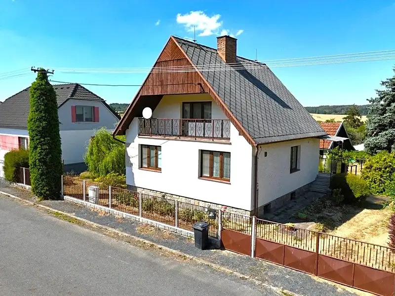Prodej rodinného domu 210 m², pozemek 1162 m², Blížejov – náhled fotky 1