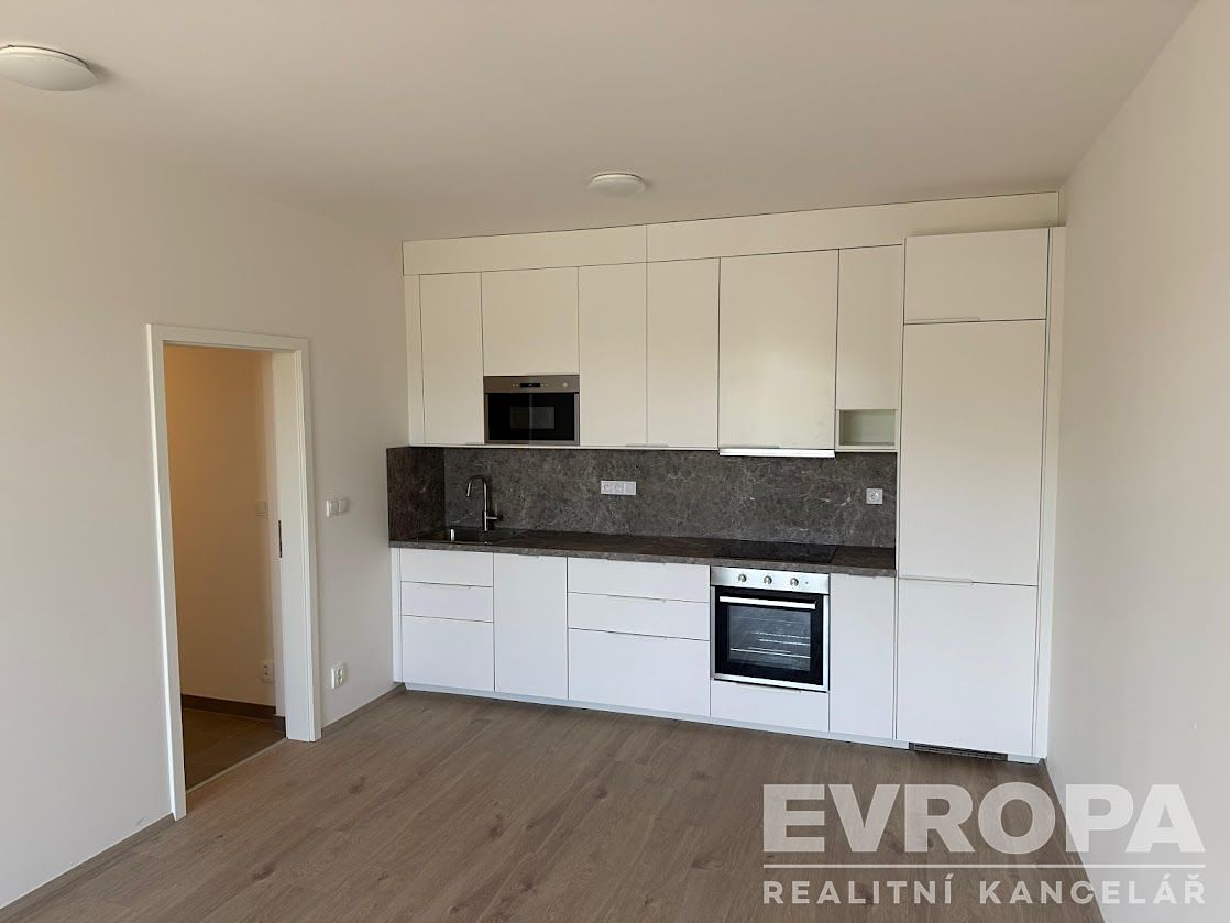 Pronájem bytu 2+kk 63 m² – fotografie 2