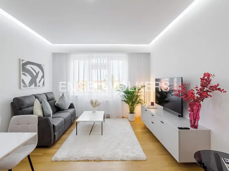 Pronájem bytu 2+1 55 m², Praha – náhled fotky 1