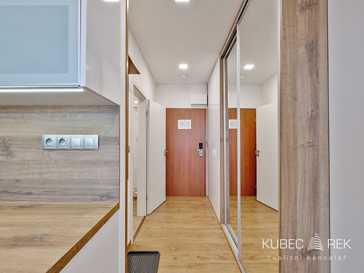 Комерційне приміщення на продаж, 30 м² (7 з 17)