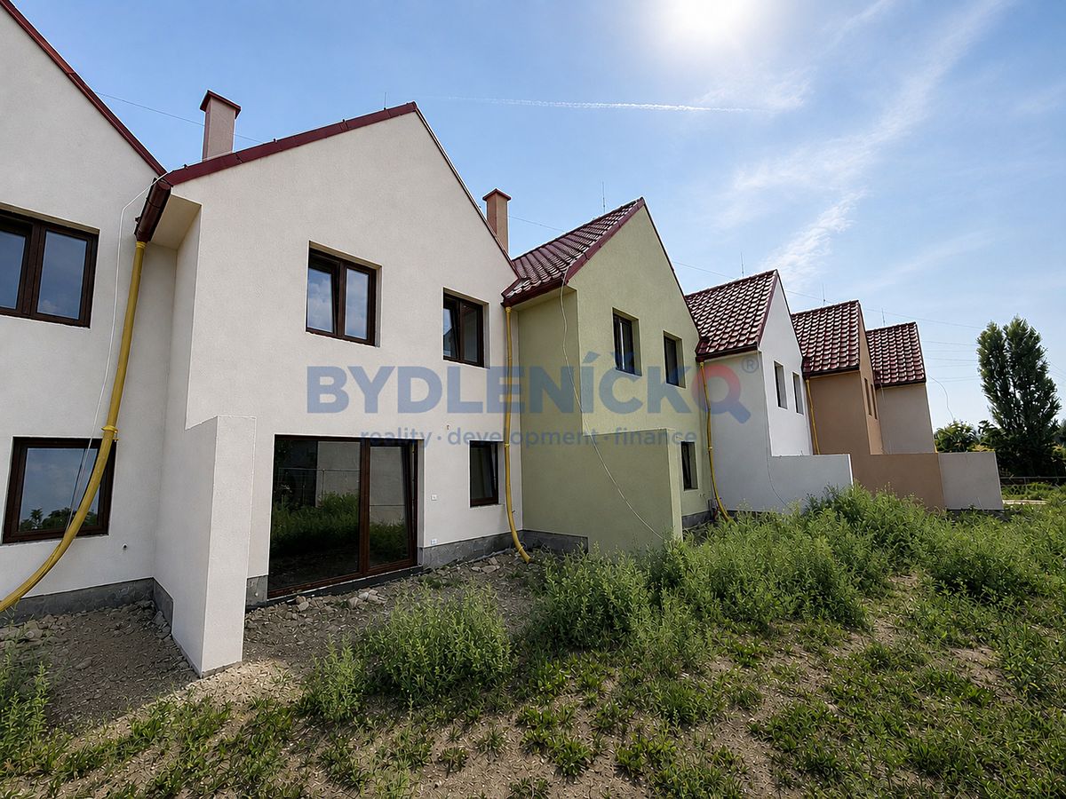 Prodej rodinného domu 116 m², pozemek 238 m² – fotografie 2