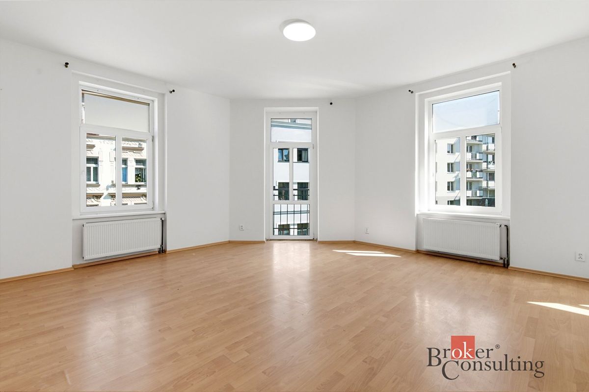 Pronájem bytu 1+kk 42 m² – fotografie 4