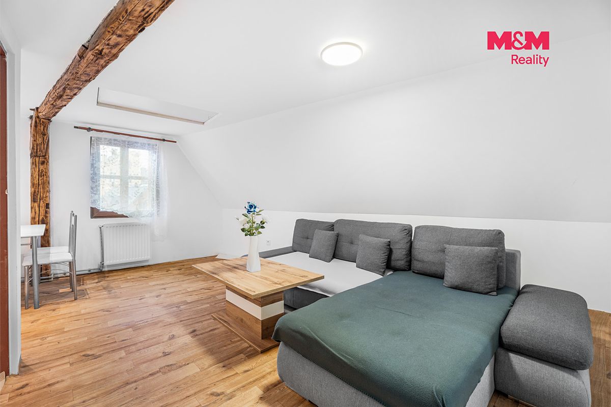 Prodej rodinného domu 170 m², pozemek 103 m² – fotografie 2