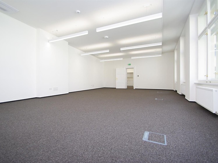Комерційне приміщення в оренду, 154 м² (3 з 17)