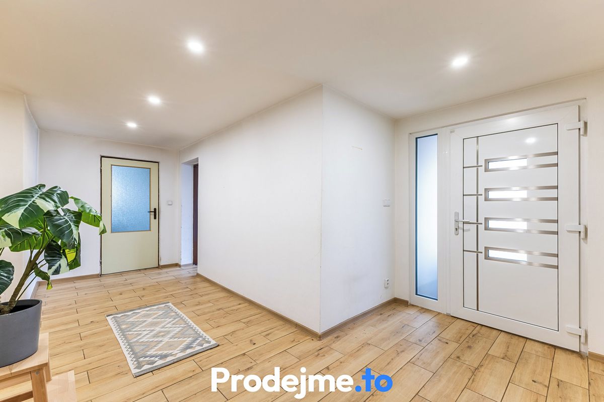 Prodej rodinného domu 182 m², pozemek 590 m² – fotografie 4