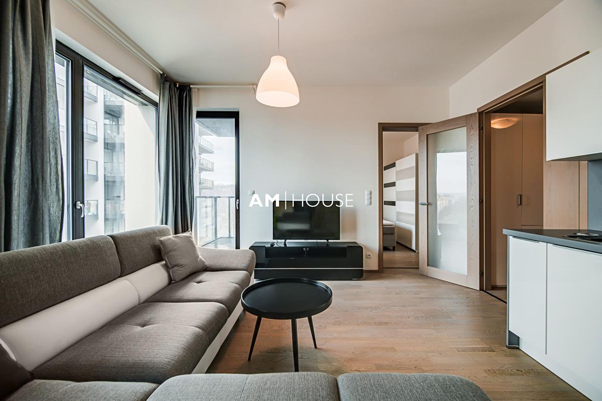 Pronájem bytu 2+kk 49 m² – fotografie 2