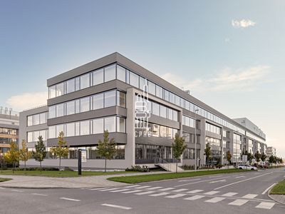 Pronájem kanceláře 2679 m²