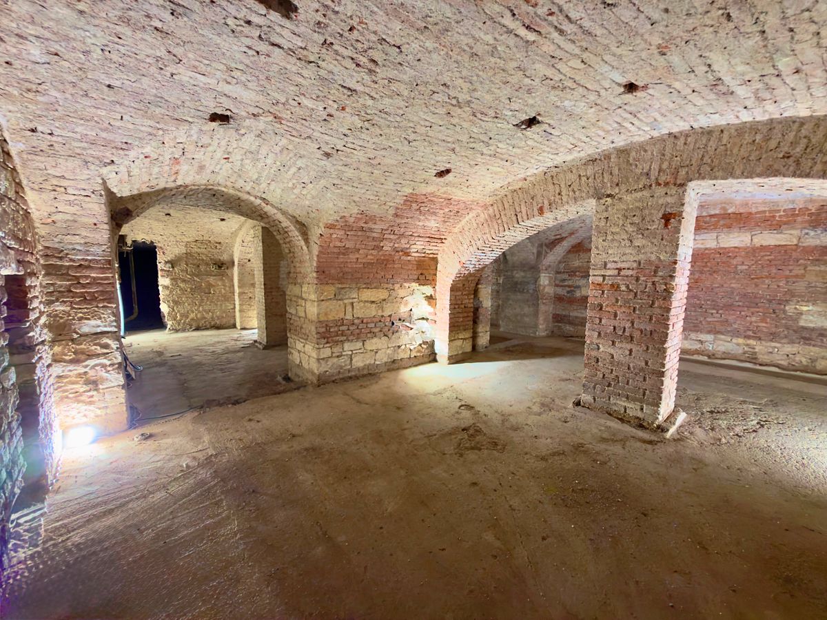Prodej obchodního prostoru 151 m² – fotografie 2