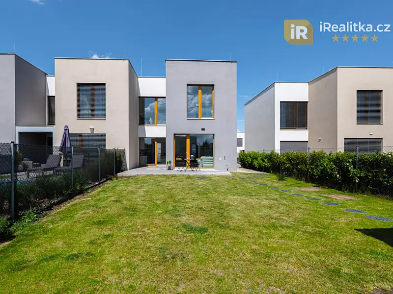 Prodej rodinného domu 110 m², pozemek 298 m², Praha – náhled fotky 3