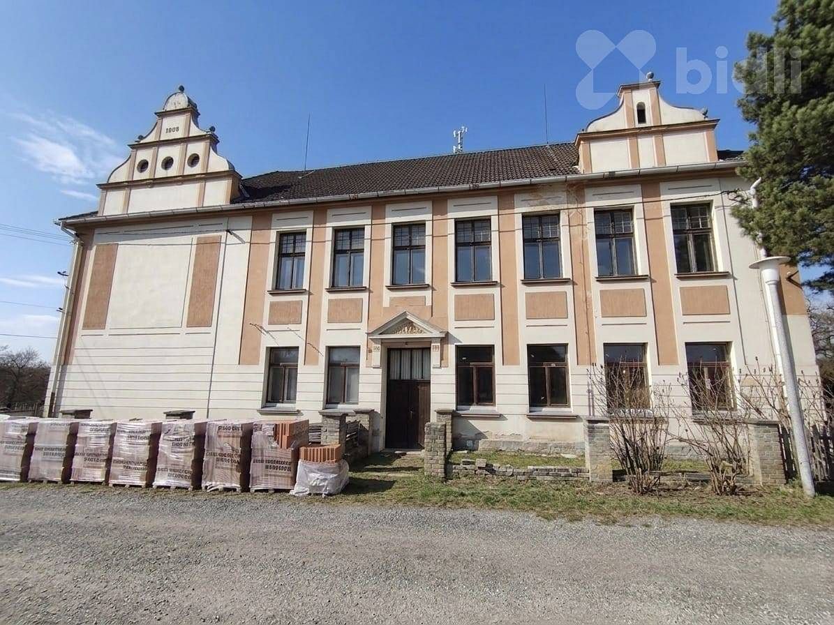 Prodej rodinného domu 700 m², pozemek 1136 m² – fotografie 5