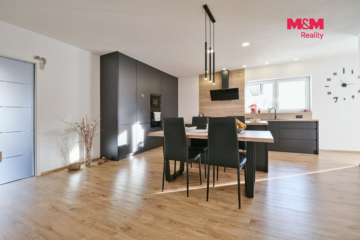Prodej rodinného domu 114 m², pozemek 1967 m² – fotografie 2
