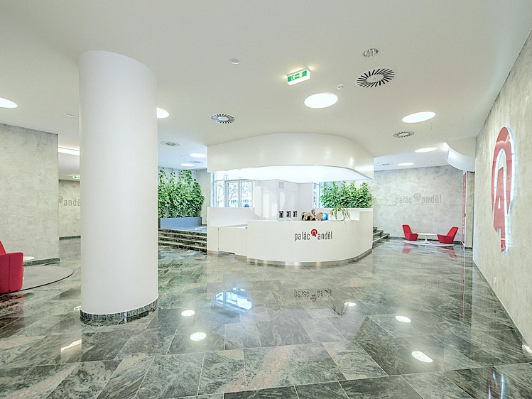 Pronájem komerčního prostoru, 379 m² (2 z 10)