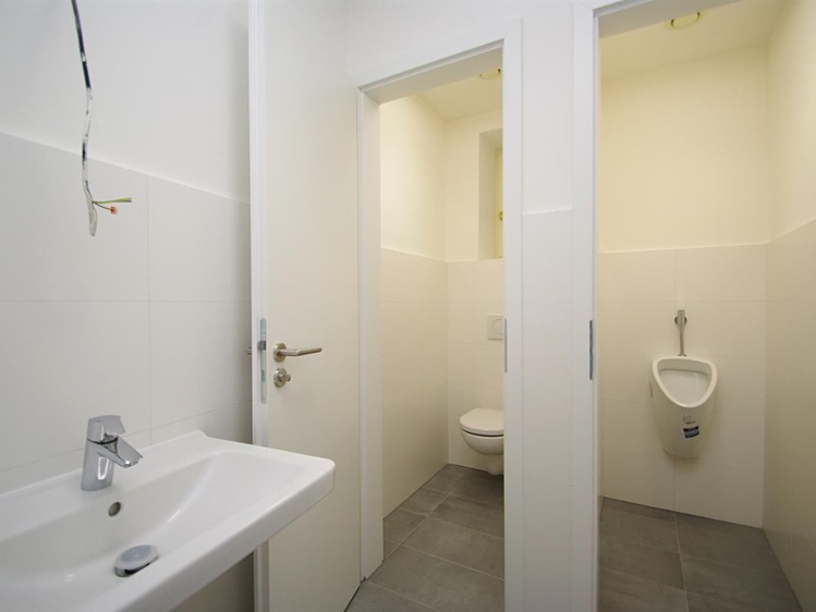 Комерційне приміщення в оренду, 154 м² (12 з 17)