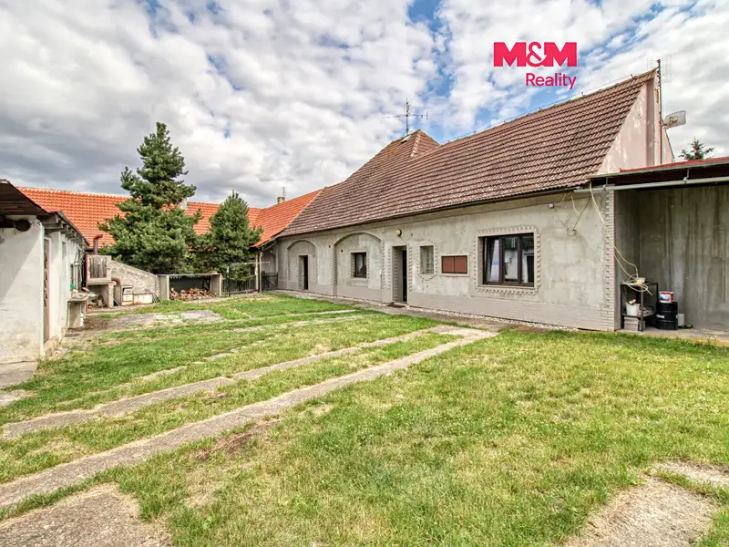 Prodej rodinného domu 268 m², pozemek 1564 m², Žatec – náhled fotky 1