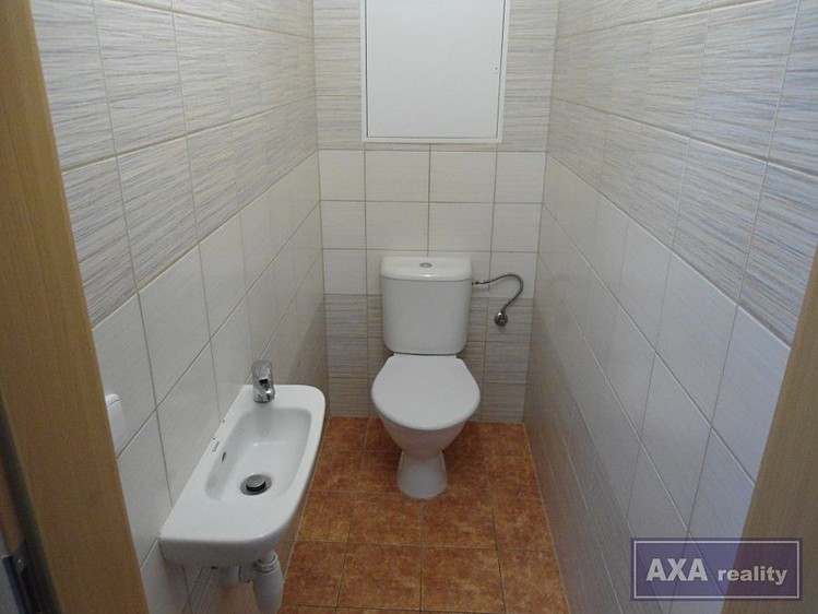 Pronájem bytu 2+kk, 62 m² (7 z 12)