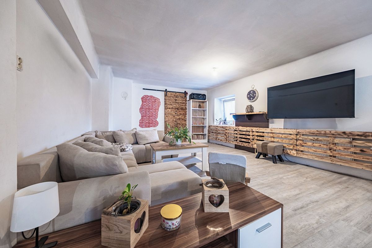 Prodej rodinného domu 203 m², pozemek 544 m² – fotografie 4