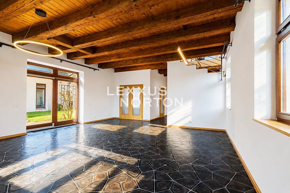Pronájem bytu 4+kk 170 m²