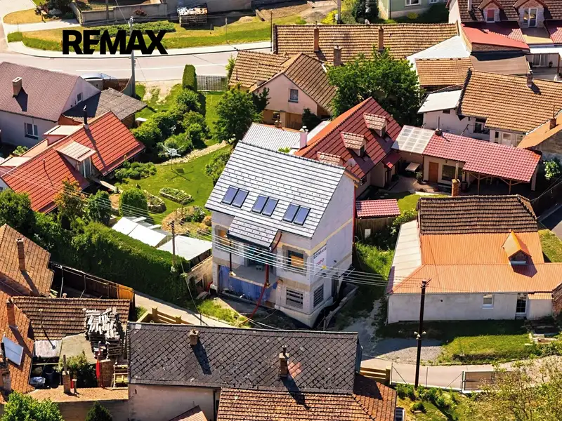 Prodej kanceláře 158 m², Roštín – náhled fotky 2