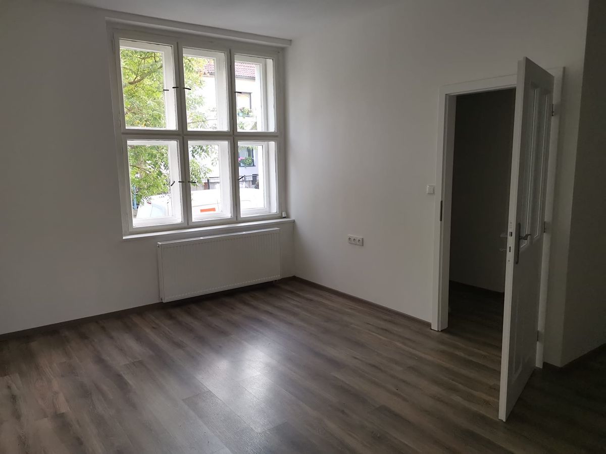 Pronájem bytu 2+kk 52 m² – fotografie 3