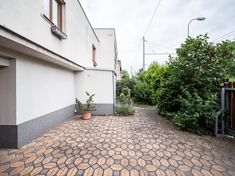 Prodej rodinného domu 168 m², pozemek 489 m², Teplice – náhled fotky 2