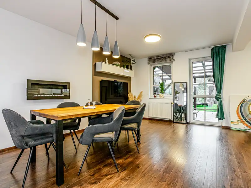 Pronájem rodinného domu 107 m², pozemek 150 m², Hluboká nad Vltavou – náhled fotky 2