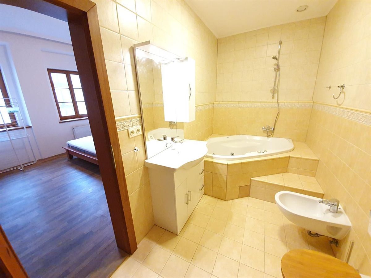 Pronájem bytu 2+kk 71 m² – fotografie 4