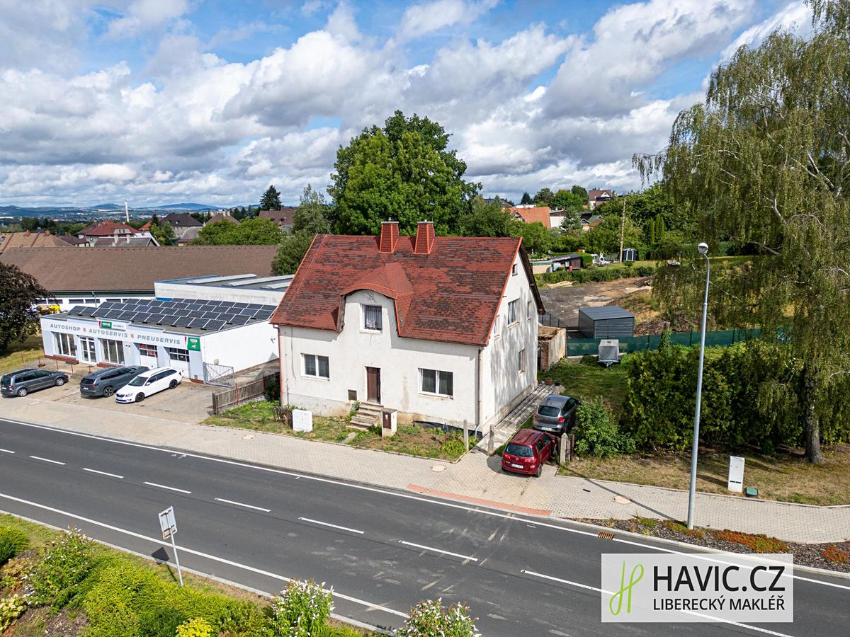 Prodej rodinného domu 228 m², pozemek 898 m² – fotografie 2