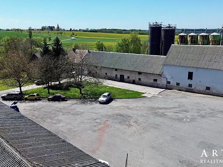 Prodej komerčního prostoru, 1 528 m² (7 z 20)