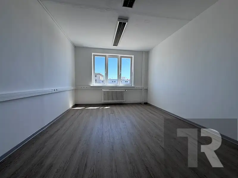 Pronájem kanceláře 16 m², Plzeň – náhled fotky 2