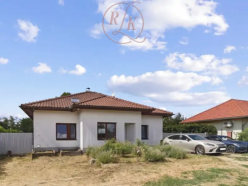 Prodej rodinného domu 260 m², pozemek 1550 m², Dolní Kounice – náhled fotky 2