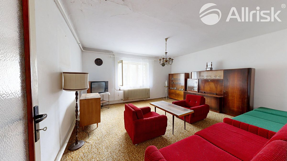 Prodej rodinného domu 130 m², pozemek 399 m² – fotografie 2