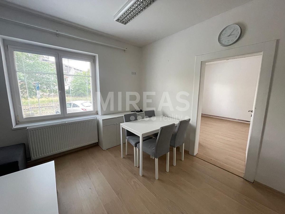 Pronájem bytu 3+kk 54 m² – fotografie 3