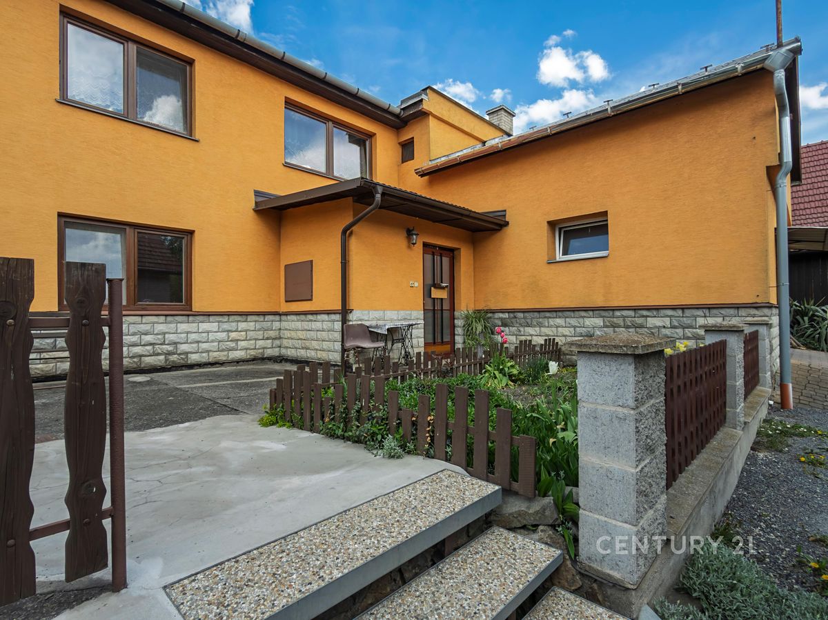 Prodej rodinného domu 391 m², pozemek 871 m² – fotografie 4