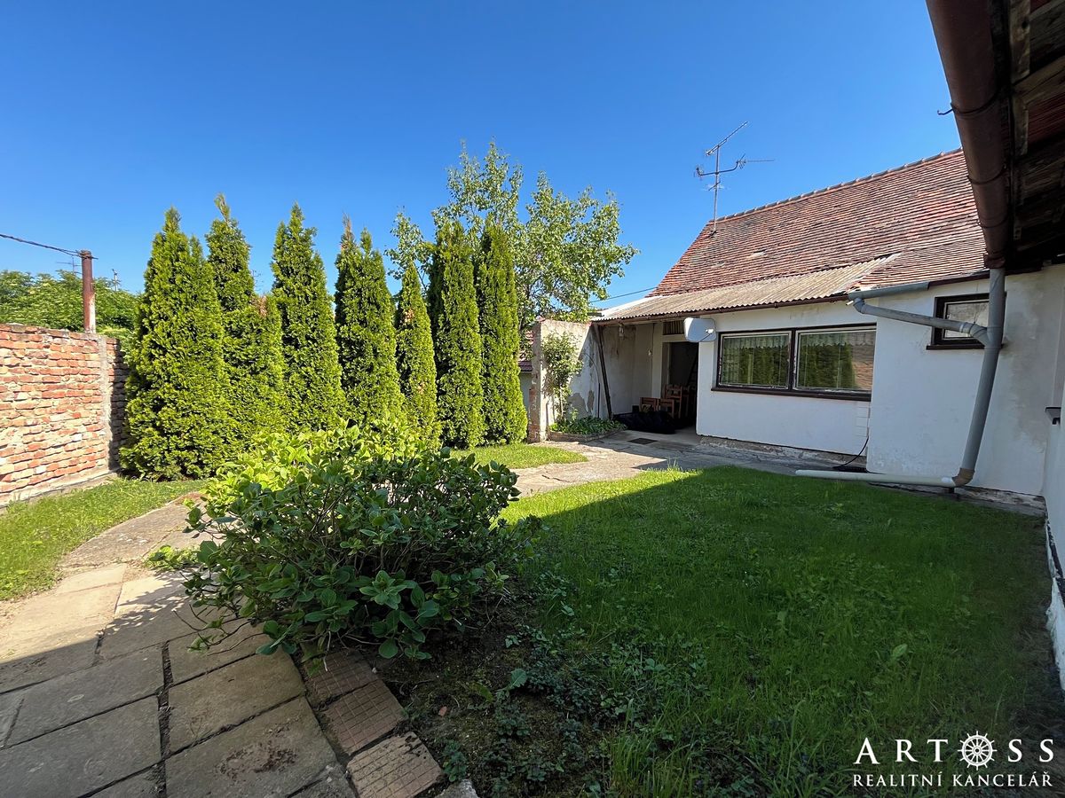 Prodej rodinného domu 76 m², pozemek 342 m² – fotografie 2