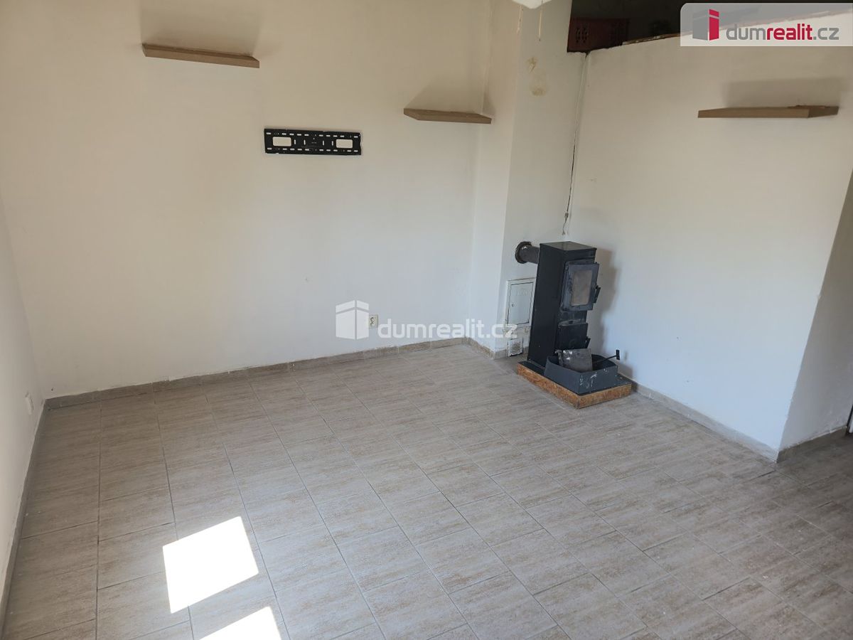 Prodej rodinného domu 140 m², pozemek 731 m² – fotografie 5