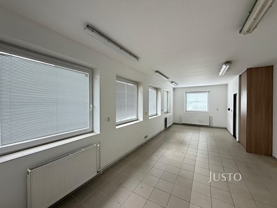 Pronájem komerčního prostoru, 85 m² (3 z 8)
