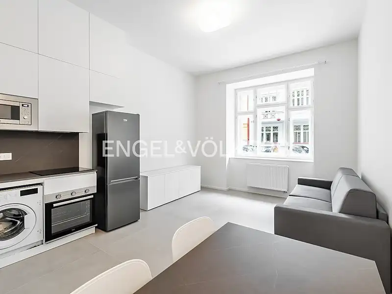 Pronájem bytu 2+kk 52 m², Praha – náhled fotky 1