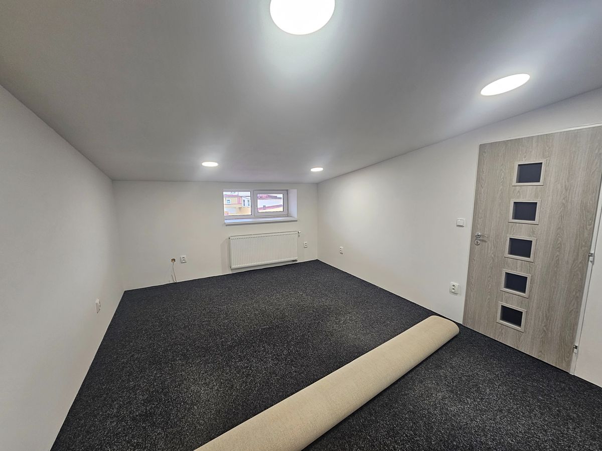 Pronájem kanceláře 16 m² – fotografie 3