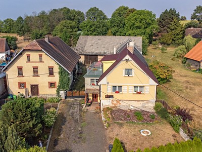 Prodej  zemědělské usedlosti 1 300 m², pozemek 2 630 m²