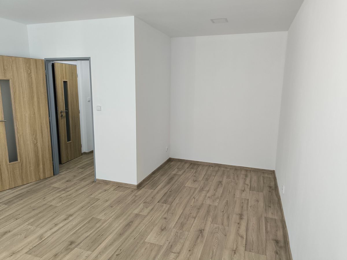 Pronájem bytu 1+1 32 m² – fotografie 5