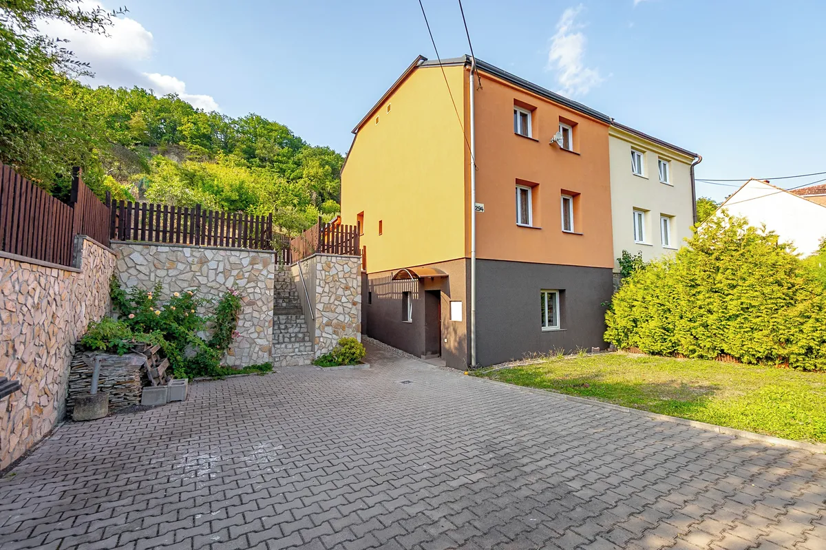 Prodej rodinného domu 138 m², pozemek 1169 m²
