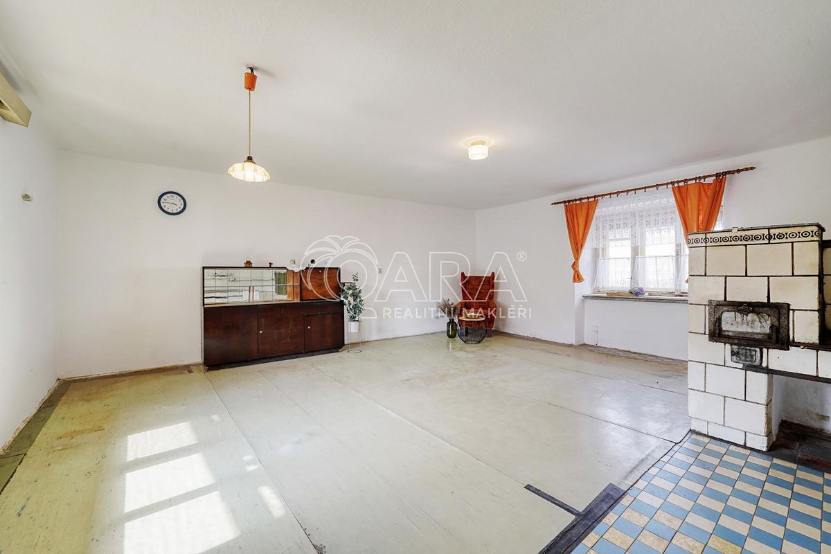 Prodej rodinného domu 150 m², pozemek 1977 m² – fotografie 5