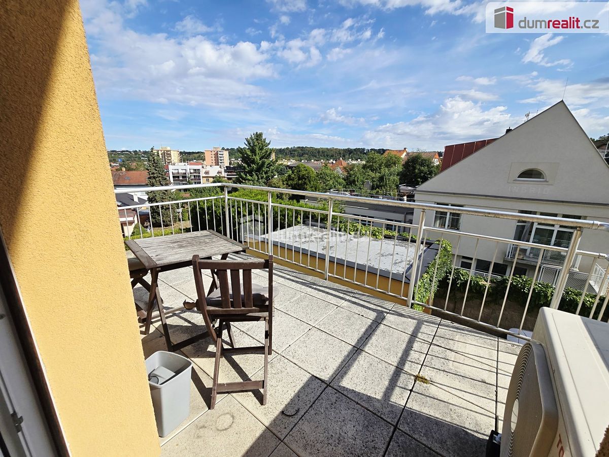 Pronájem bytu 2+kk 45 m² – fotografie 4