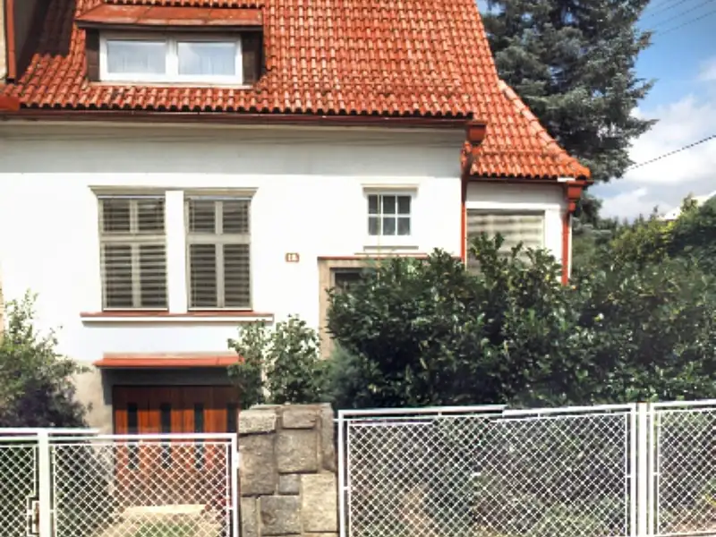Prodej vily 240 m², pozemek 637 m², Opava – náhled fotky 1