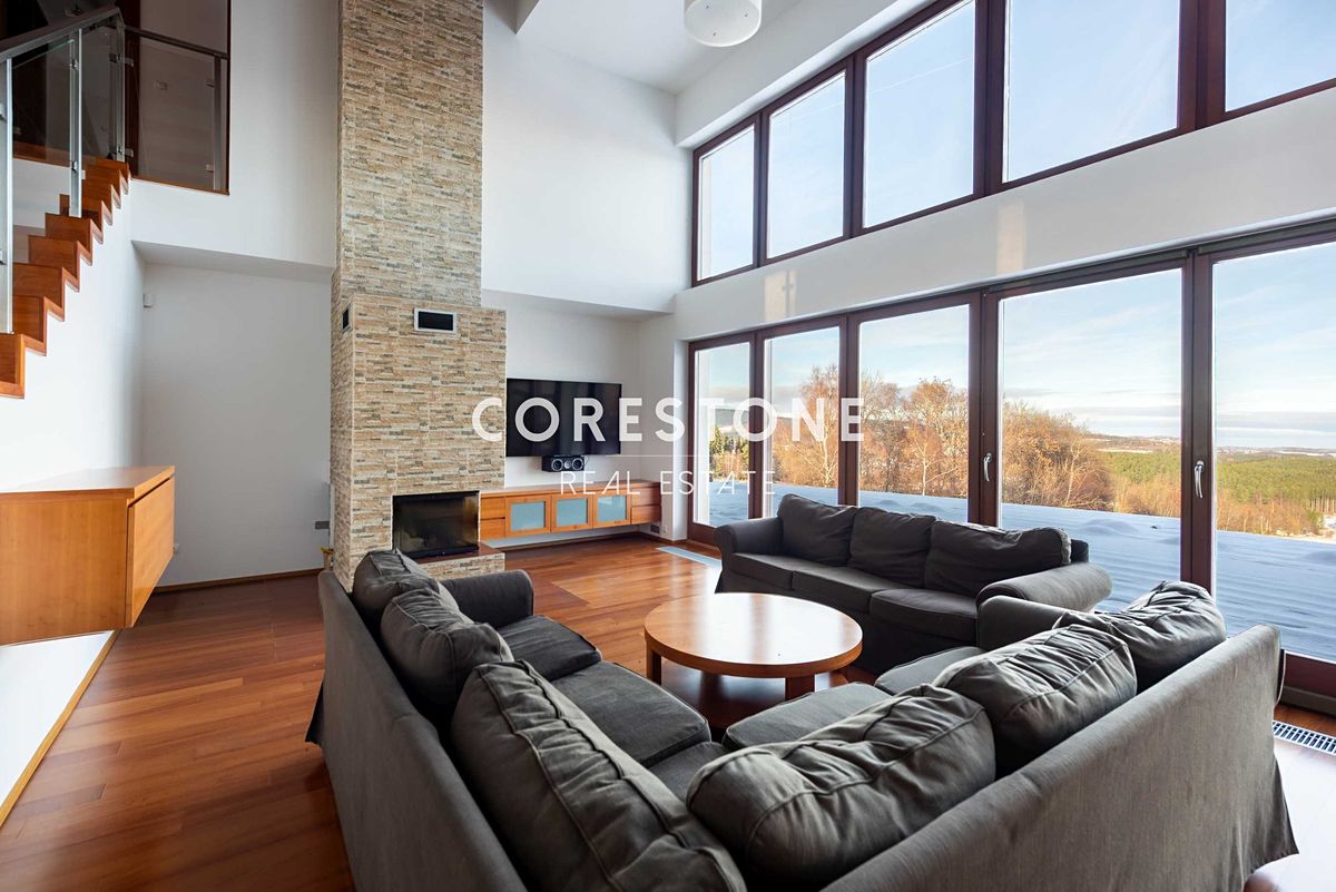 Prodej rodinného domu 520 m², pozemek 7892 m²