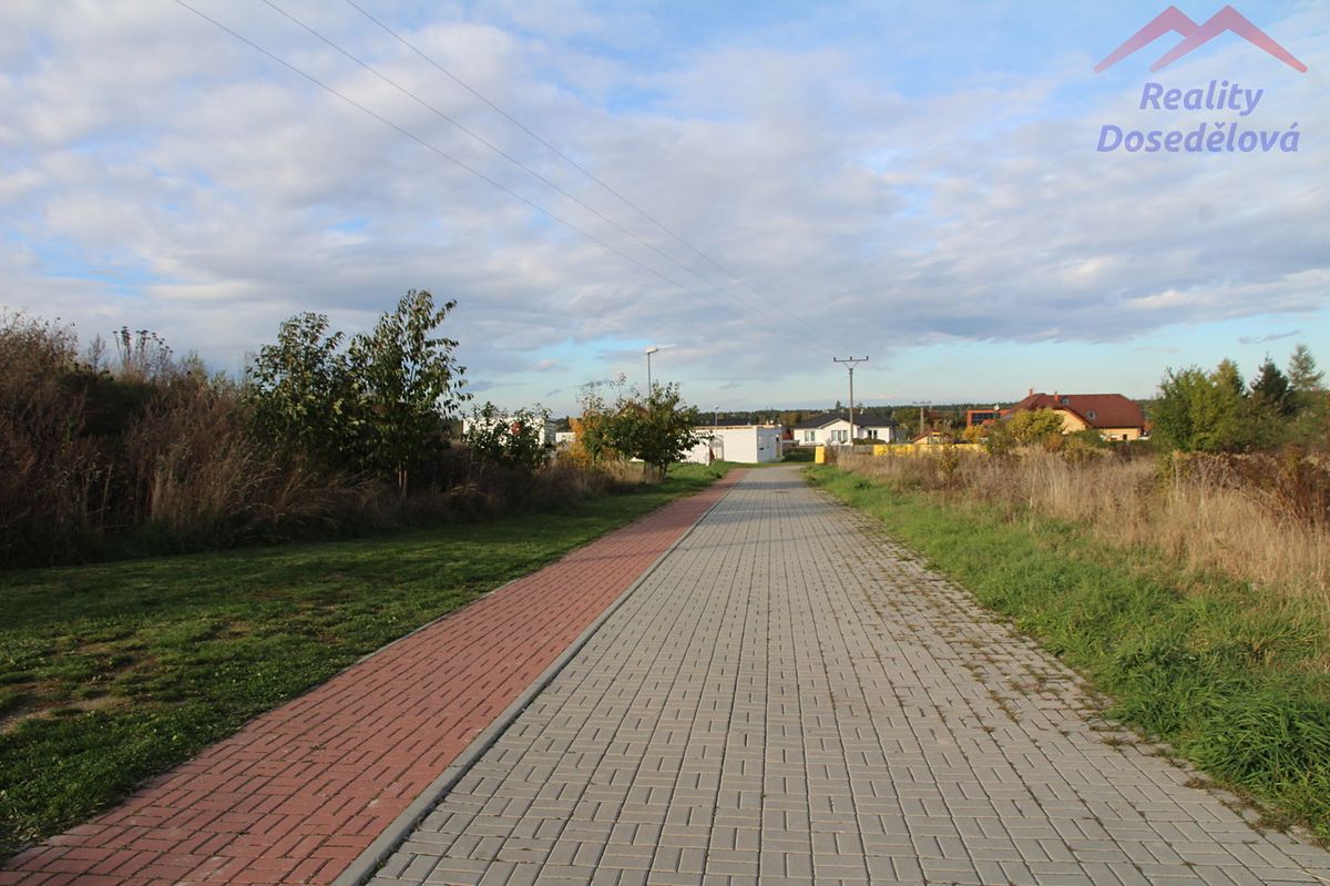 Prodej stavebního pozemku 812 m² – fotografie 3