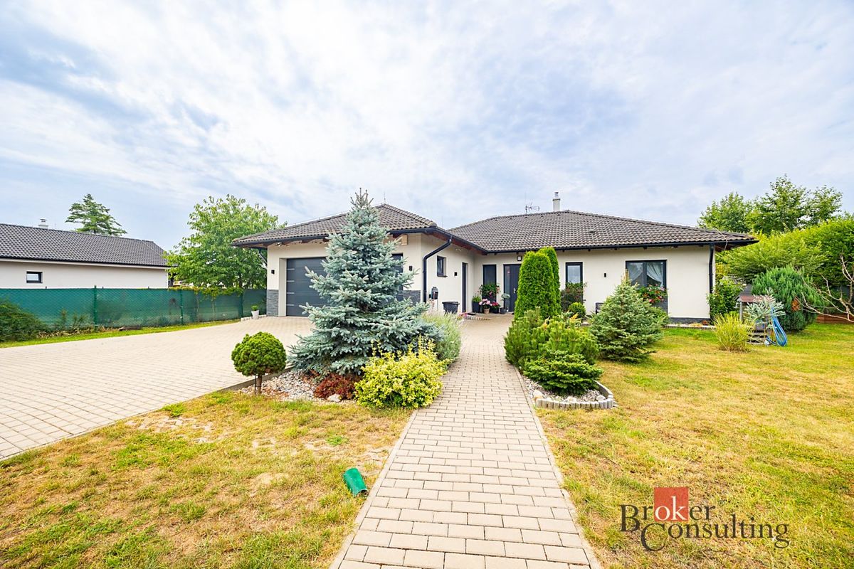 Prodej rodinného domu 163 m², pozemek 871 m²